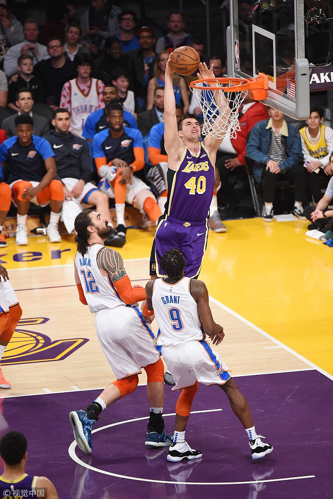 他時常被描 他時常被描