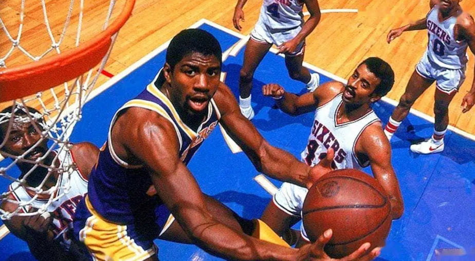 0万的球员 0万的球员