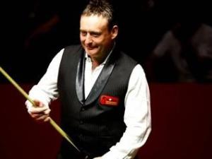 经典再现！50岁米兰主帅孔塞桑叼雪茄热舞庆夺冠，球迷：绝对狠人