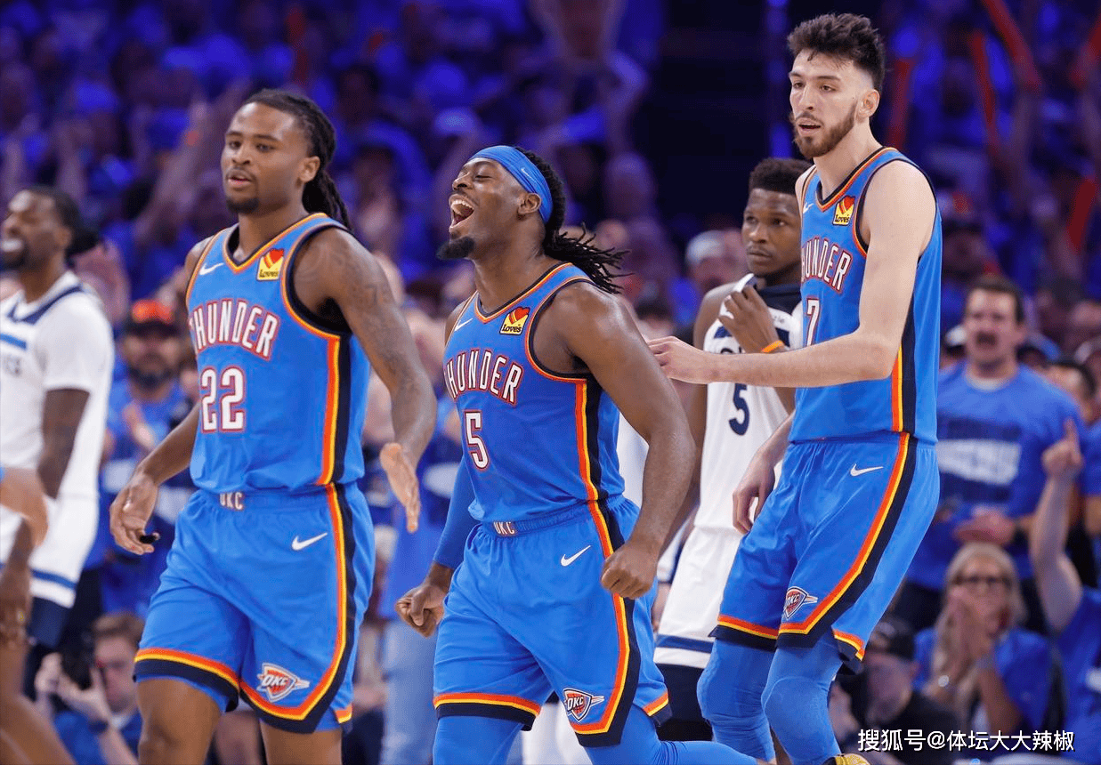 用实验把两 用实验把两